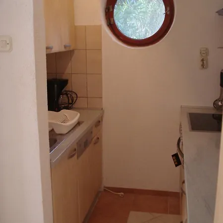 Vakantiehuis Idyllisches Haus An Weingaerten 30 M Von Kiesstrand *