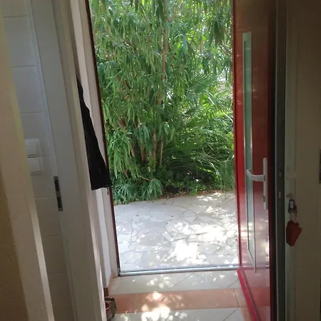 Idyllisches Haus An Weingaerten 30 M Von Kiesstrand