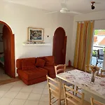Idyllisches Haus An Weingaerten 30 M Von Kiesstrand 펜션 Podobuče