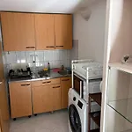 펜션 Idyllisches Haus An Weingaerten 30 M Von Kiesstrand Podobuče