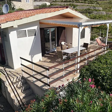 Idyllisches Haus An Weingaerten 30 M Von Kiesstrand 펜션 Podobuče