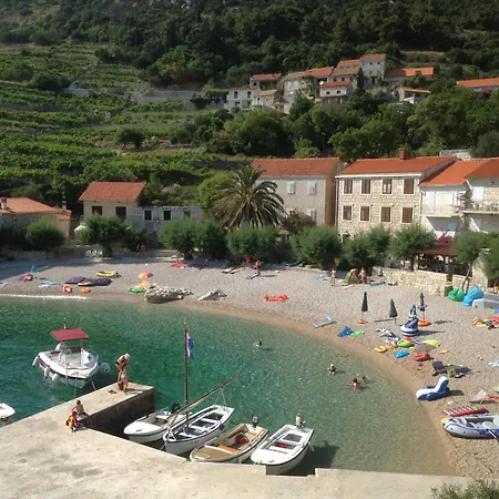 Idyllisches Haus An Weingaerten 30 M Von Kiesstrand 펜션 Podobuče