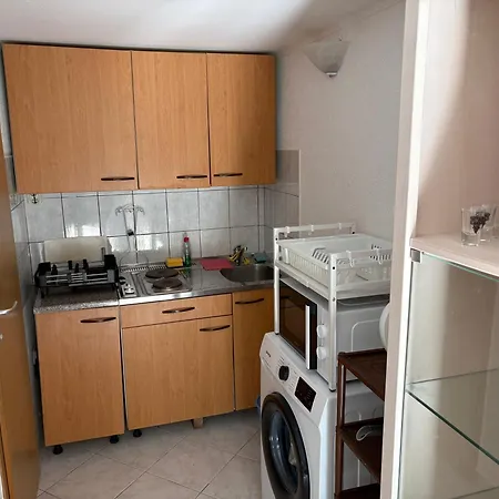 بيت للعطل Idyllisches Haus An Weingaerten 30 M Von Kiesstrand Podobuče