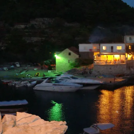 بيت للعطل Idyllisches Haus An Weingaerten 30 M Von Kiesstrand Podobuče