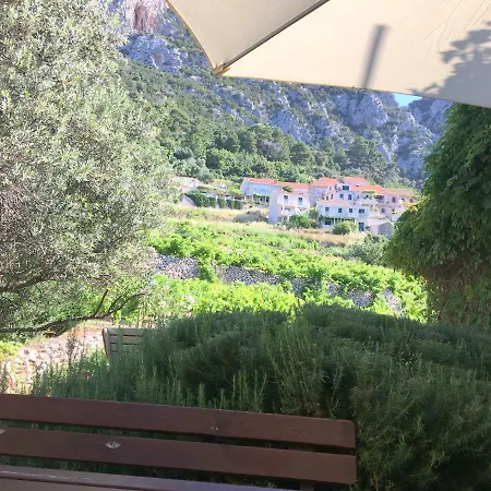 Idyllisches Haus An Weingaerten 30 M Von Kiesstrand بيت للعطل Podobuče