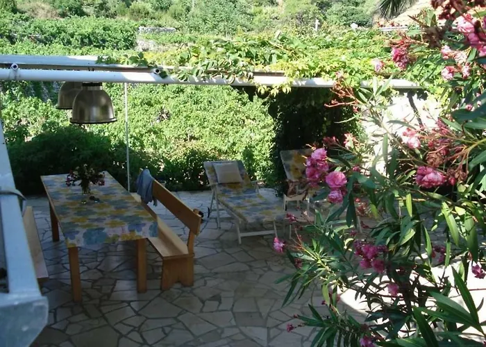 Casa vacanze Idyllisches Haus An Weingaerten 30 M Von Kiesstrand Podobuče
